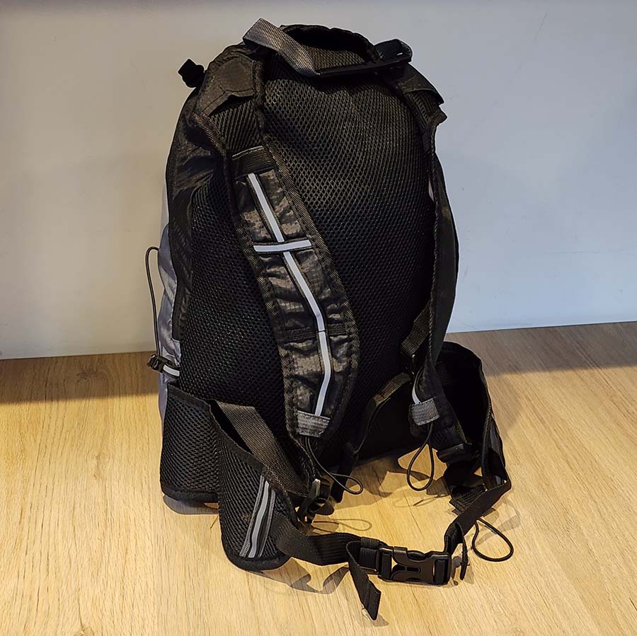 Mochila de Ciclismo 16L Ajustable y Transpirable Negra